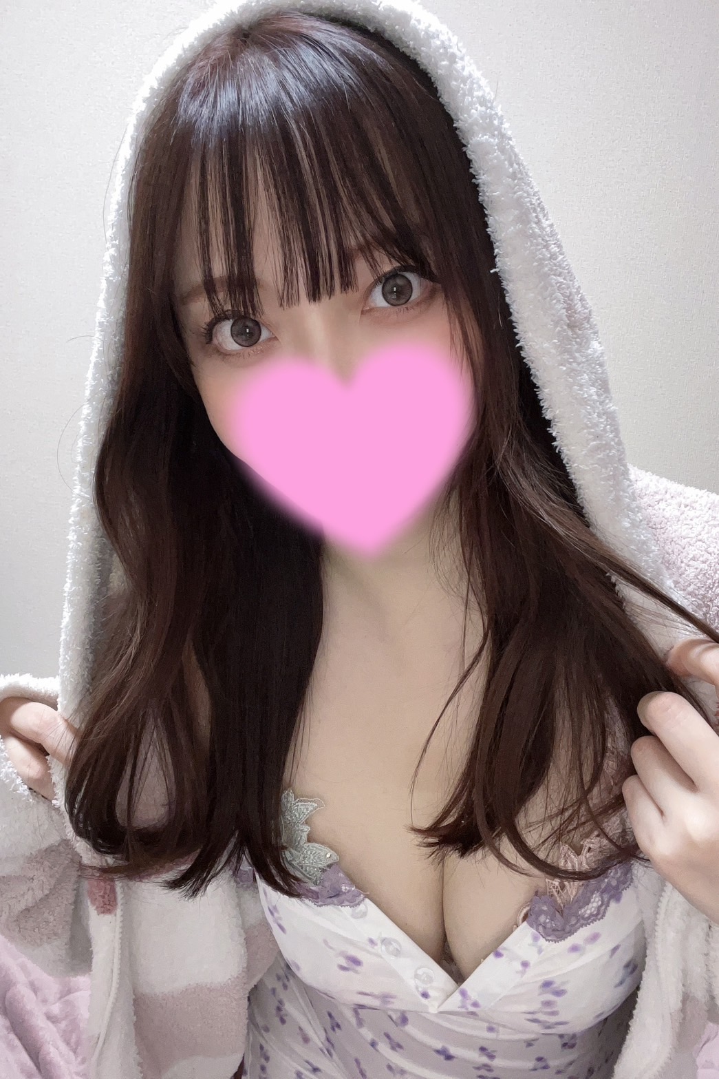 セラピスト りお
